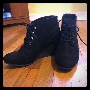 Black wedge Booties